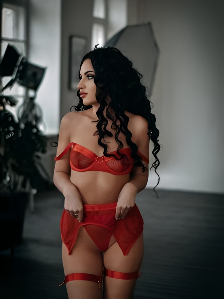 Елена привлекальеная девушка из Красногорска цена от 2000 руб