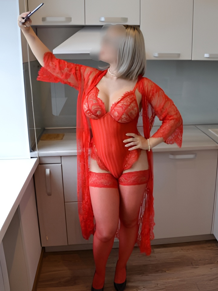 Василиса привлекальеная девушка из Красногорска цена от 5000 руб