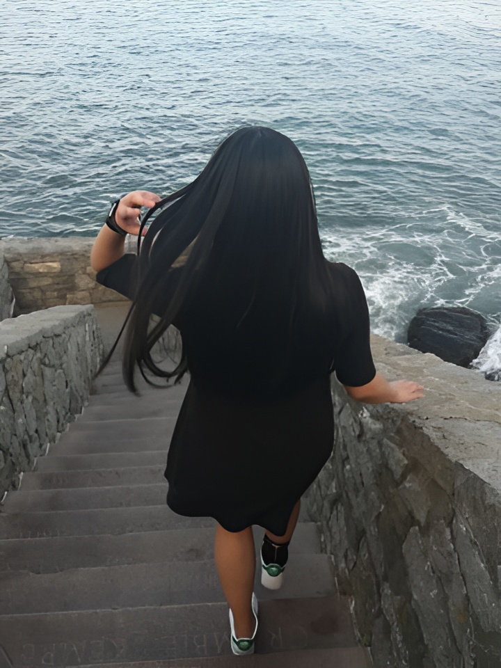 Юстина привлекальеная девушка из Красногорска цена от 2500 руб