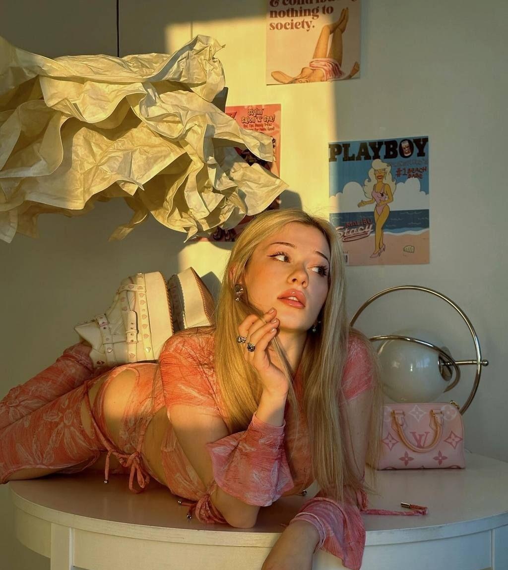 Луна привлекальеная девушка из Красногорска цена от 3000 руб