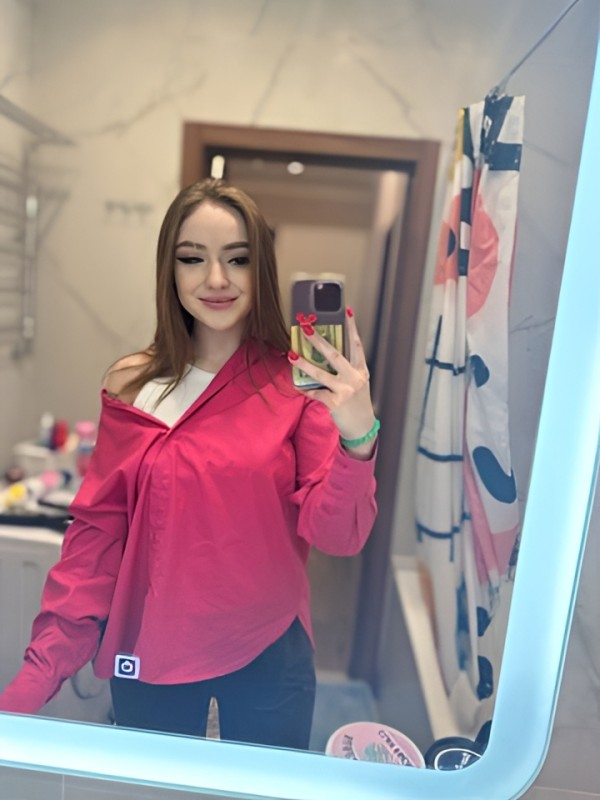 Арина привлекательная девушка из Красногорска цена от 2500 руб