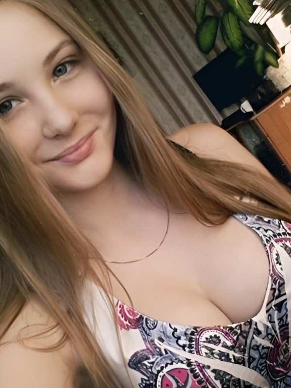 Леся привлекательная девушка из Красногорска цена от 2500 руб