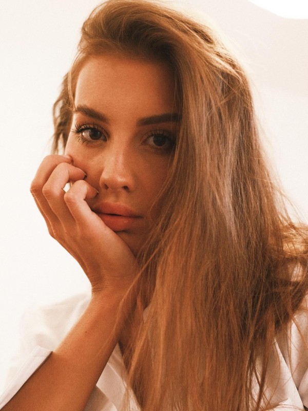 Ангелина привлекательная девушка из Красногорска цена от 4000 руб