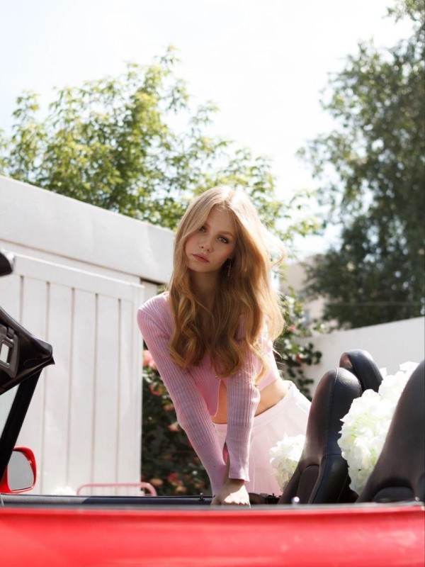 Надежда привлекательная девушка из Красногорска цена от 7000 руб